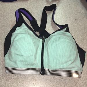 Sports bra